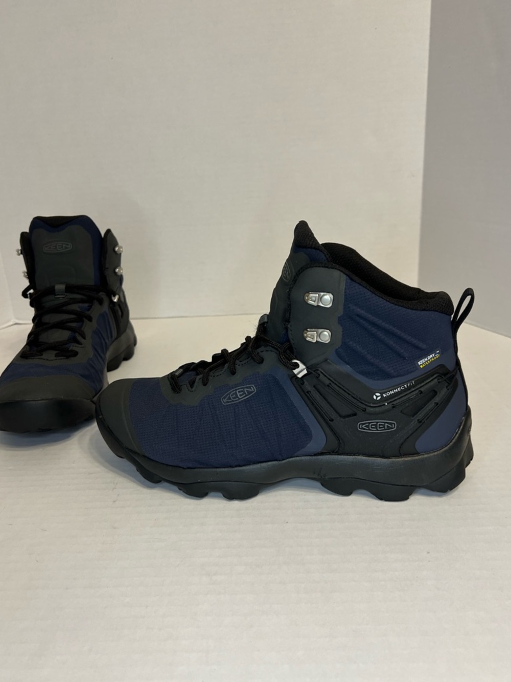 KEEN Men's‎ Venture Mid Waterproof Hiking Boots Size 10